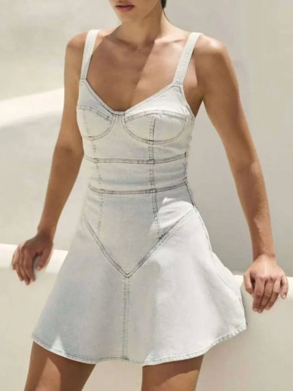 ✨ SALE✨ NWT Bardot Reyna Denim Mini Dress S/M Light Denim Blue Causal